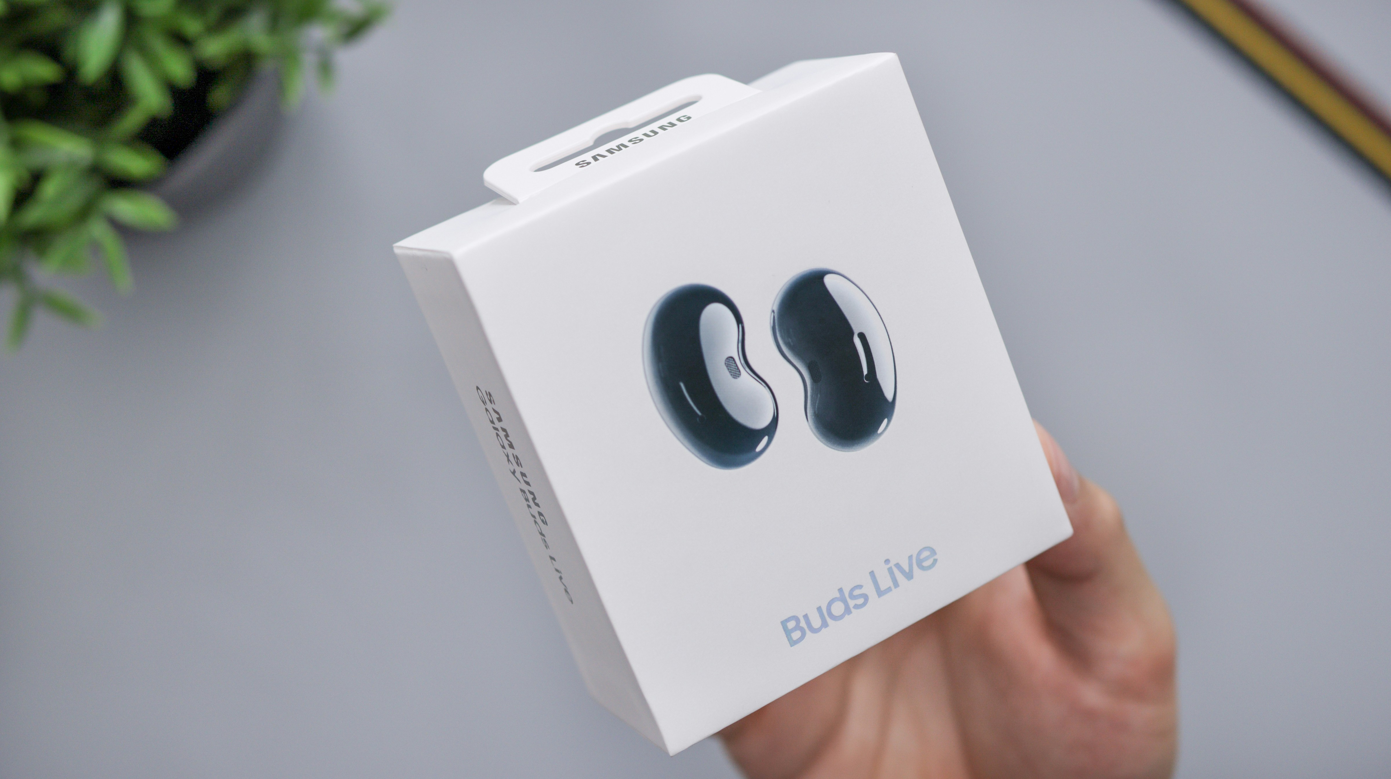 Auracast Is Coming: How Bluetooth LE Audio Will Transform Hearing in Public Places