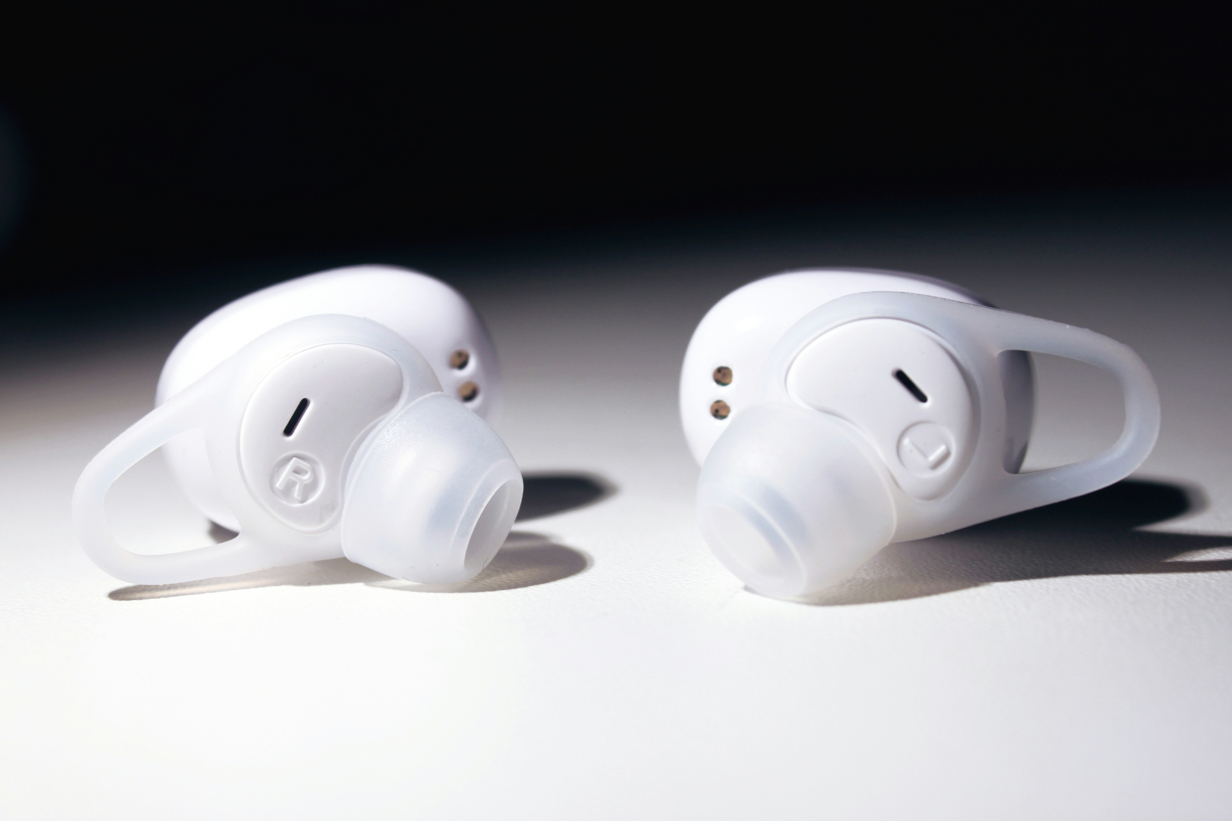 Seal the Deal: Domes vs. Earmolds and How They Change Your Hearing Aid Sound