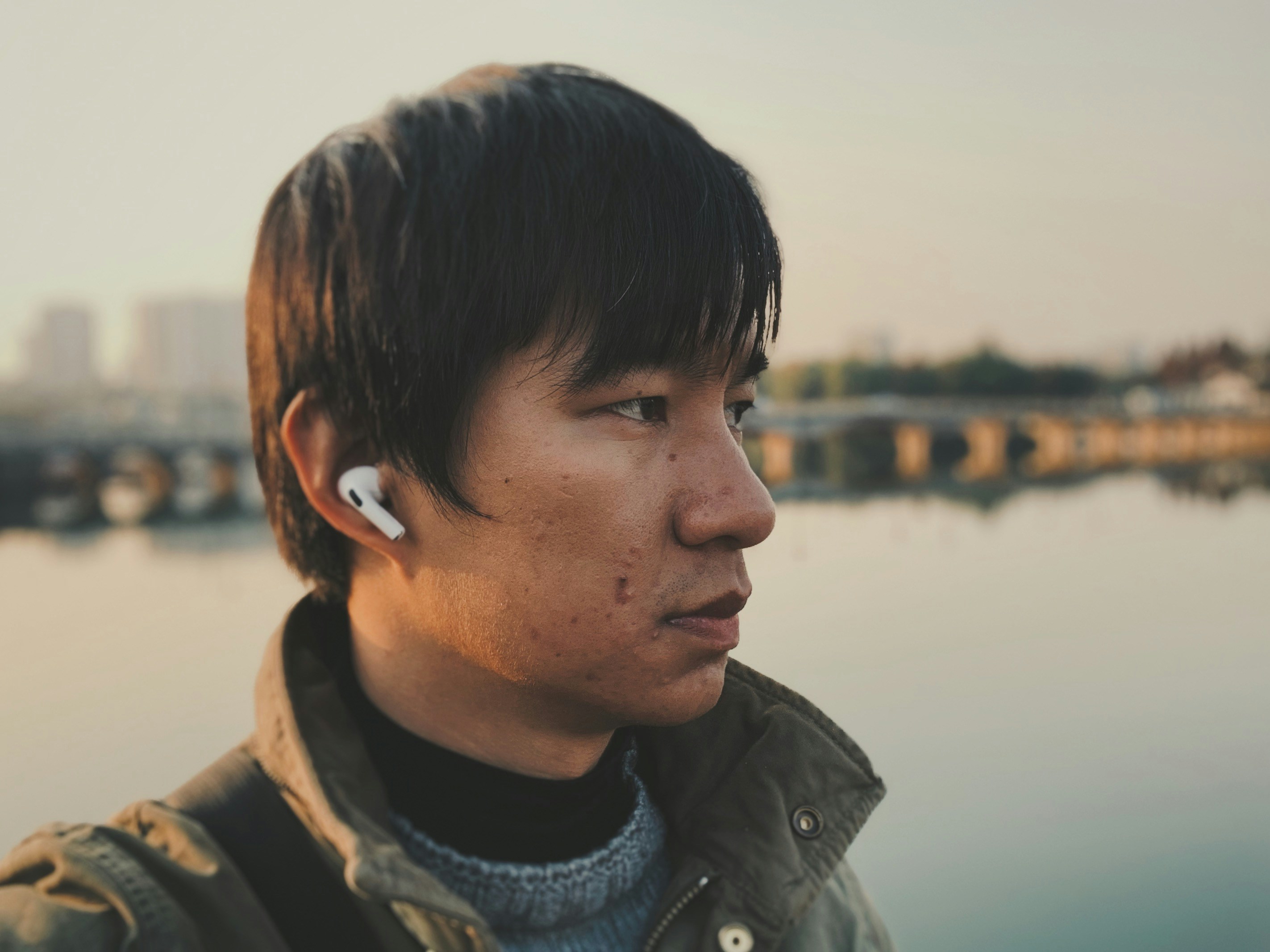Your Earbuds, Your Hearing Test? What Consumer Devices Can Really Measure Now